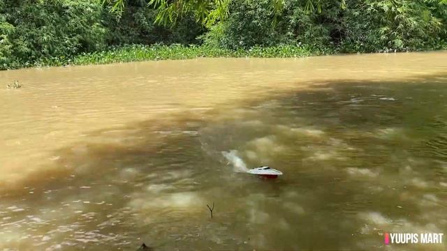 Syma Q1 and Q2 Pioneer High Speed Electric RC Boat Unboxing and performance test. смотреть онлайн