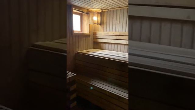 Коттедж рядом с голубым озером смотреть онлайн