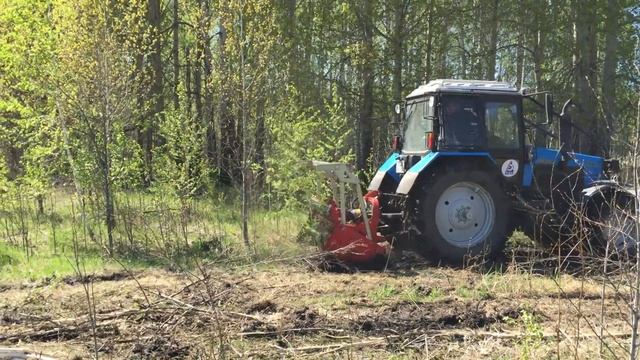 Мульчер на МТЗ в работе / Сибирь-Техника смотреть онлайн