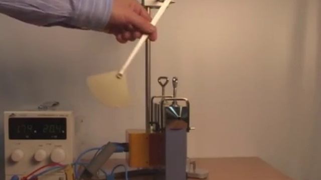 Вихревые индукционные токи Токи Фуко.mp4 смотреть онлайн