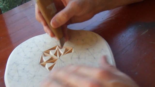 Геометрическая резьба по дереву. Урок 34 часть 2 (geometric wood carving) смотреть онлайн