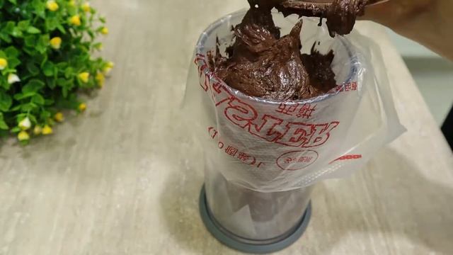 Мега ШОКОЛАДНЫЕ Капкейки с нежным сливочным кремом. Chocolate Cupcakes смотреть онлайн