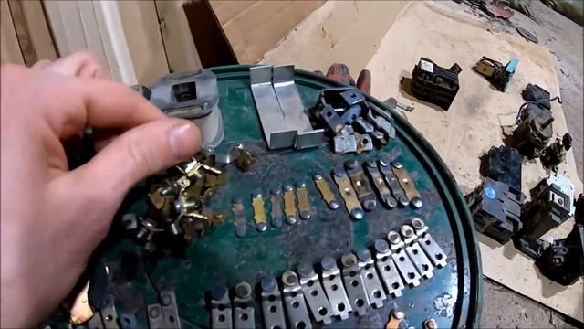 Серебро,Медь,Латунь, в переключателях пускателях и реле!!! смотреть онлайн