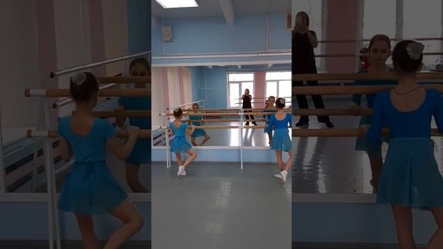 6 Батман фондю battement fondu смотреть онлайн