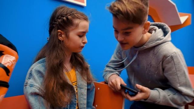 КИРИЛЛ ХОЧЕТ ВСТРЕЧАТЬСЯ С КСЮШЕЙ??? смотреть онлайн