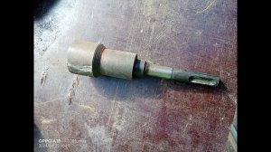 Приспособление для забивания арматуры, труб в грунт перфоратором