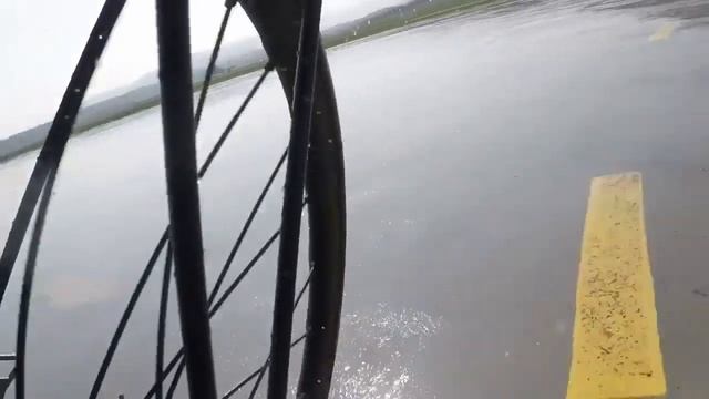 Michelin Power Tire - Adherence Test смотреть онлайн