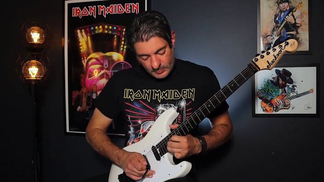 Iron Maiden - Caught Somewhere In Time: Dave and Adrian's Guitar Solos смотреть онлайн