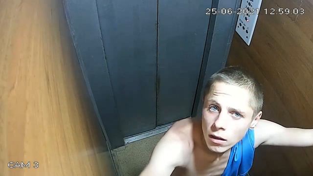 Викрадення відеокамери в Ужгороді смотреть онлайн