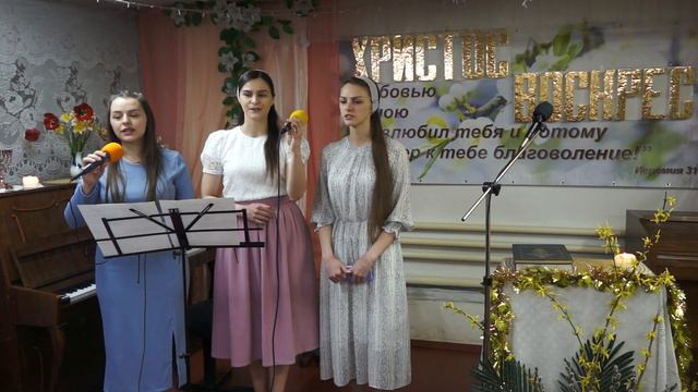 "День Воскресенья / Знают эту песню в мире люди все" - сёстры Ищенко смотреть онлайн