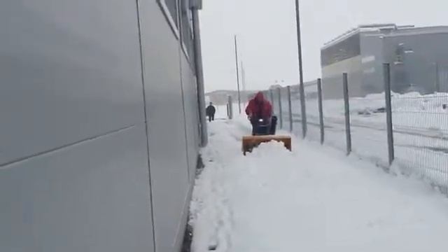 Снегоуборщик Cub Cadet 945 SWE смотреть онлайн