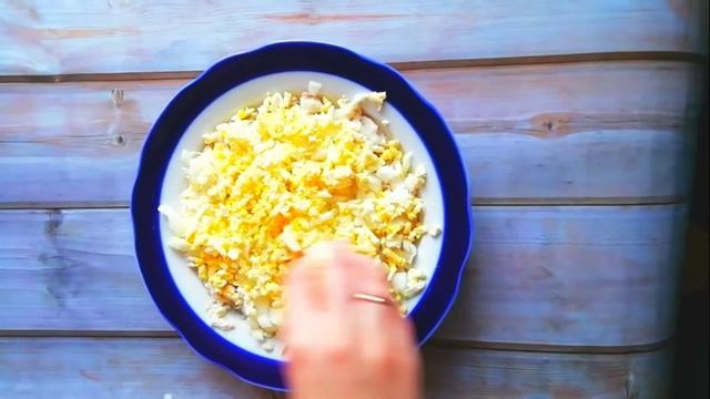 Рыбный салат //с чипсами!!! смотреть онлайн