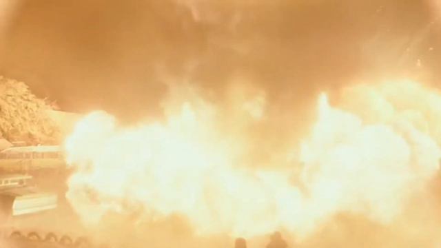 Десептиконы приземлились на землю и ищут Бамблби/Бамблби (2018) смотреть онлайн