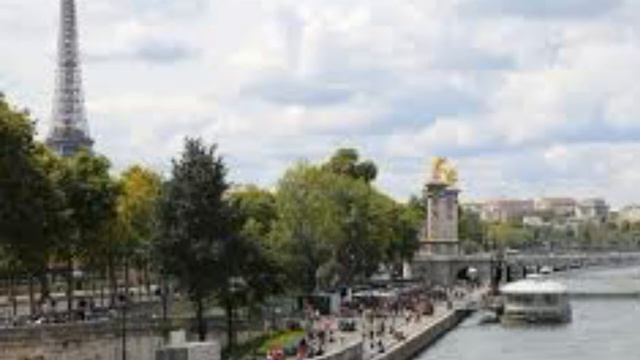 À Paris - Francis Lemarque