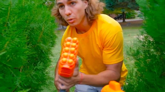 BATALLA DE NERF CHICOS VS CHICAS !! смотреть онлайн