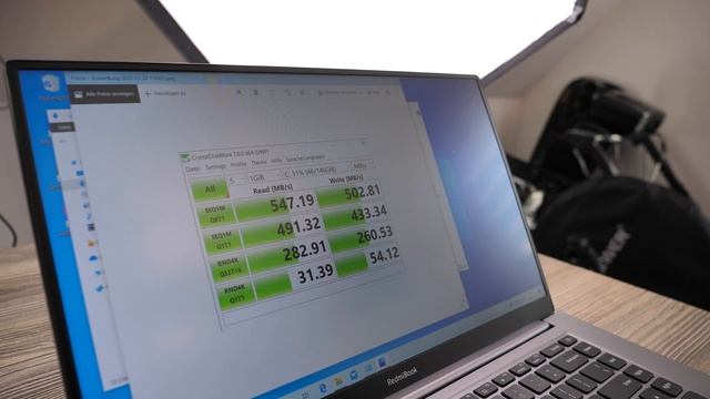 Xiaomi RedmiBook 16 AMD Ryzen 7 4700U vs. Honor MagicBook 14 AMD Ryzen 5 3500U | Vergleich (Deutsch смотреть онлайн
