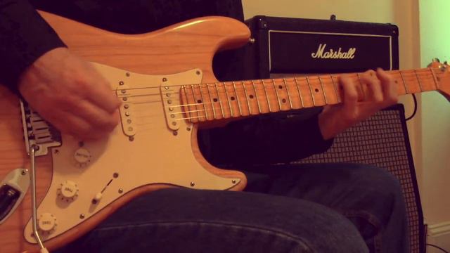 Marshall DSL20HR  DSL 20  Marshall Amp Play Through  Fender Stratocaster Abigail Ybarra Pickups