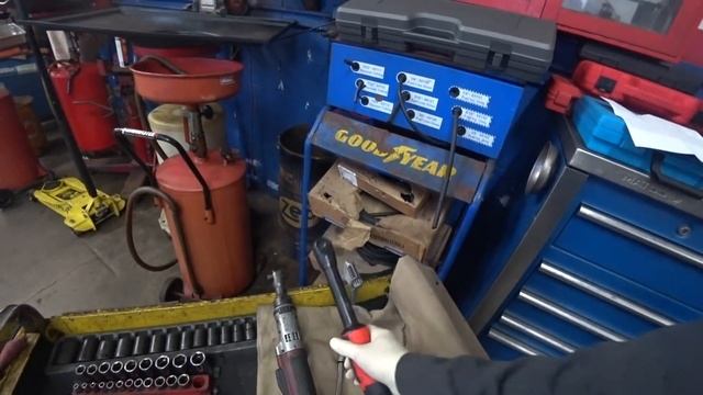 Автосервис в США Электро пистолет , гайковерт угловой SNAP ON смотреть онлайн