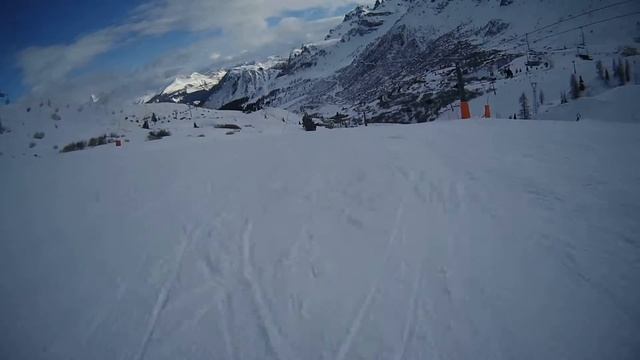 Skiing in the Dolomites. Passo Pordoi to Pizzeria. 31 December 2014 смотреть онлайн