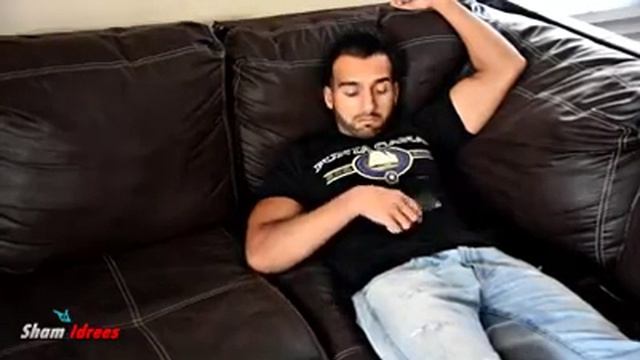 Когда жена лазит в телефоне смотреть онлайн