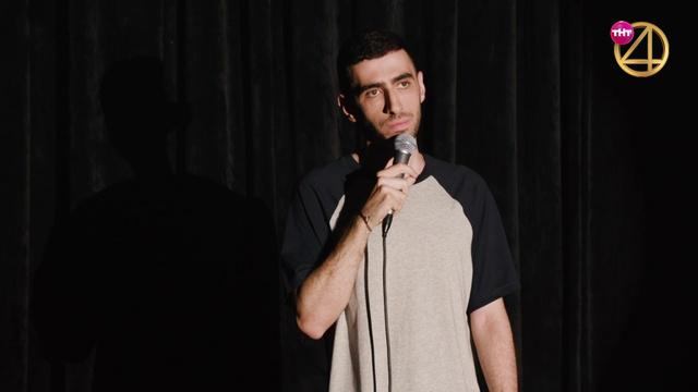 22 КОМИКА: Артур Чапарян - О ненависти к луку, ресторанах сборных блюд и пирожных смотреть онлайн