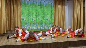 Танцевальный коллектив ,,Фантазия,, танец-*А я не хочу,не хочу по расчёту!*