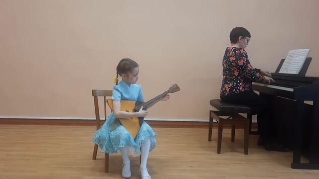 В.Котельников " Танец" исполняет Смирнова Оля 1 класс (1 год обучения) смотреть онлайн