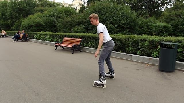 Т-стоп спиной (или Fakie T-stop) | Школа роликов RollerLine Роллерлайн в Москве