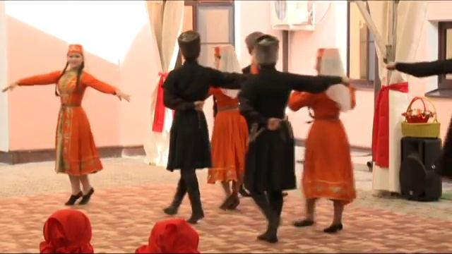 Ансамблю "Адыги" 10 лет. Ч.4. Танец моздокских кабардинцев. 29.05.2010 смотреть онлайн