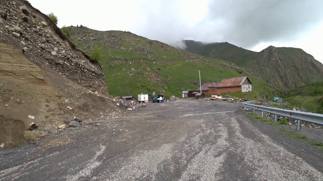 Смешные маленькие пушистые обитатели Джилы-Су. смотреть онлайн
