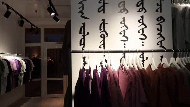 ЧТО ПРИВЕЗТИ ИЗ ЭЛИСТЫ | БЮДЖЕТНЫЕ СУВЕНИРЫ И ПОДАРКИ | Я В РОЛИ ТАЙНОГО САНТЫ смотреть онлайн