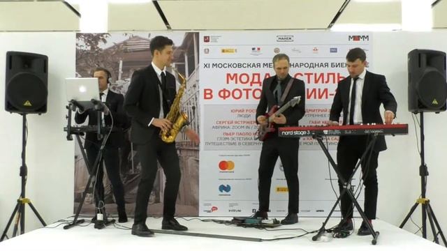 Саксофон, гитара, клавиши, диджей. Volvo смотреть онлайн