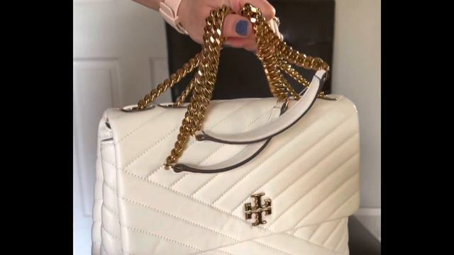 Tory Burch Kira Chevron Convertible Shoulder Bags | Pink Moon | New Ivory | with Mod Shots смотреть онлайн