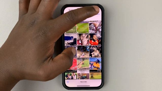 How To Delete All Photos & Videos From WhatsApp Group (iPhone) смотреть онлайн