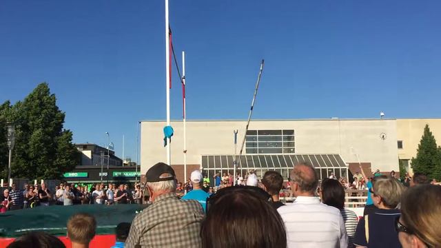 Minna Nikkanen Seiväshyppy. Seinäjoen Tori 2015. смотреть онлайн
