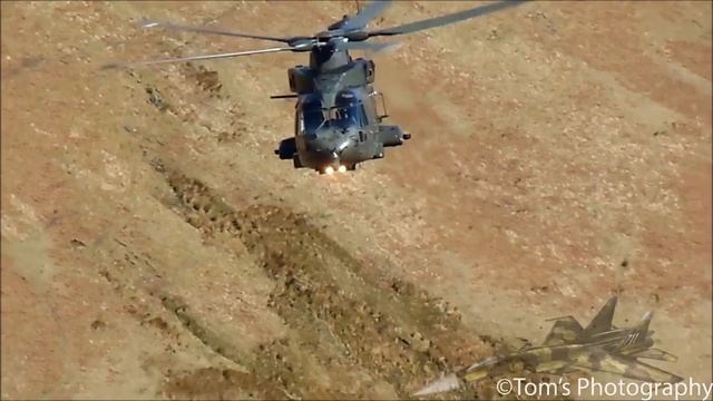 Merlin Helicopter Mach Loop смотреть онлайн