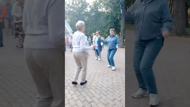 танцы кому заа! Саранск Пролетарский парк. 25 августа. 2023 год. смотреть онлайн