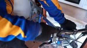 Как снять грипсы велосипеда