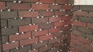 монтаж клинкерной плитки в парилке.