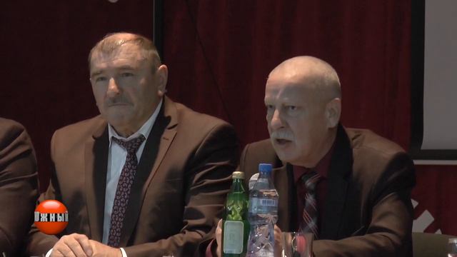 В ГЦК состоялась встреча представителей администрации с жителями города смотреть онлайн