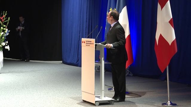 Récit en images de la visite du président Hollande dans le canton de Vaud смотреть онлайн