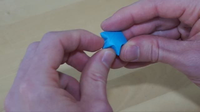 Tuto Origami - Etoiles chinoises du bonheur [Senbazuru] смотреть онлайн