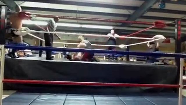Jon Alan and mike Anthony vs vicious n delicious 10/14/2011 смотреть онлайн