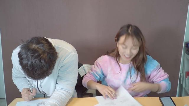 Реакция Корейцев на Тест на Знание Корейского Языка(Топик)- как иностранцы сдают это?!! 한국어능력시험반응