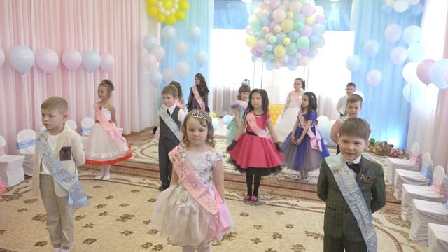 Куда, куда Ребята Вы идете детсад Пчелка группа Колокольчики Выпускники 2022 смотреть онлайн