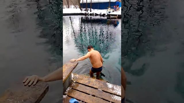 Дайвинг по казански Голубое озеро февр 2016 смотреть онлайн