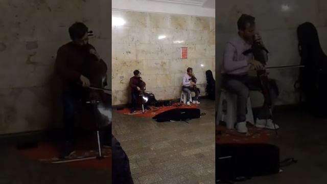 25.10.2017. Парни отлично играют.Игра Престолов. смотреть онлайн