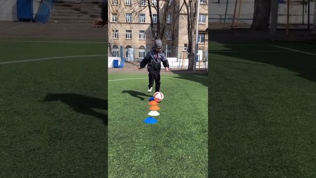 Тренування з футболу. Футбол. Карантин. Stay at home смотреть онлайн