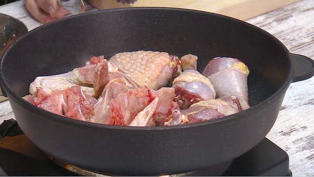 "Cкорая кулинарная помощь": готовим цесарку со спаржей смотреть онлайн