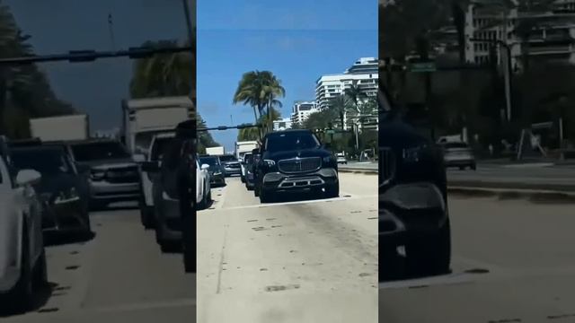 Самый Счастливый Внедорожник bouncing nenz #mercedesbenz #maybach #amg #gls смотреть онлайн